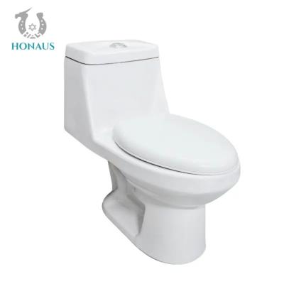 China Traditional Single Piece Water Closet Commode Anti Stain Glazed Odor Isolation for sale