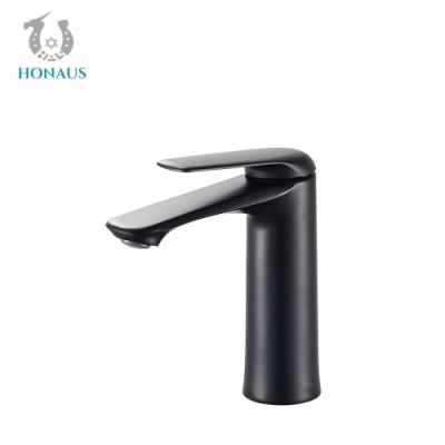 China Exquisite Wash Basin Faucet Single Hole Hot Cold Mixer Taps Wear Resistance for sale