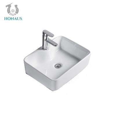 Chine Single Hole Wall Hang Bathroom Porcelain Basin  Square Strong Practicality à vendre