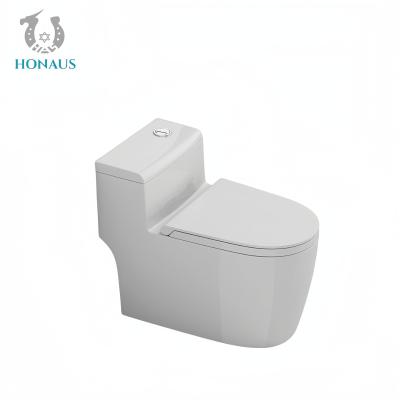 China Creamic Bathroom One Piece Toilet Water Closet Scratch Resistant Glaze for sale