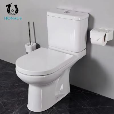 China 766*376*720mm Two Piece Toilet Bowl with Practical Design Style and Dual Flush System en venta