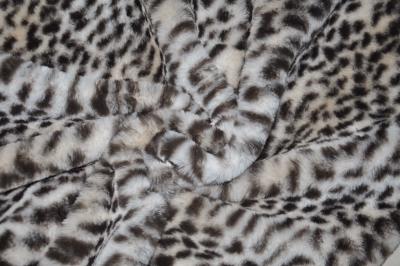 China 435GSM 100%P Leopard Print Fabric Wrinkle Resistant 150CM for sale