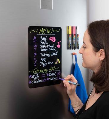 China Small Magnetic Dry Erase Blackboard With 5 Pens For Fridge FDA Approved for sale