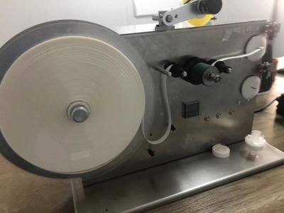 Κίνα SUS304 Shell Adhesive HME Filter Paper Tape Gas Cutting Machine for 50Hz Frequency Cutting Requirements προς πώληση