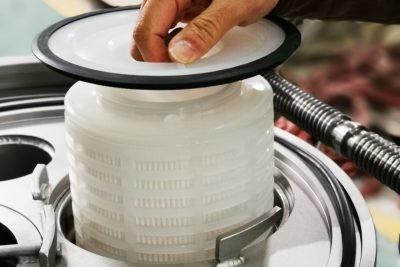 Chine Casque de filtre à cartouches multiples en acier inoxydable poli miroir pour une durabilité maximale à vendre