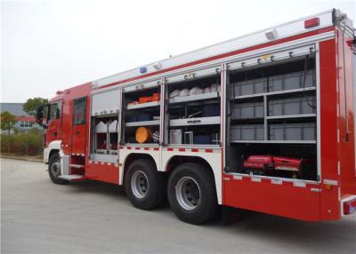 China Velocidade máxima do multi caminhão funcional do equipamento do fogo 89 km/h com capacidade enorme à venda