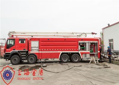 China assentos de 39 toneladas de pulverização altos da altura de funcionamento 6 do carro de bombeiros 25m da torre de água 8x4 à venda