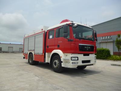 China Distancia entre ejes motorizada funcional multi 5100m m de la velocidad máxima 90KM/H del camino del coche de bomberos en venta