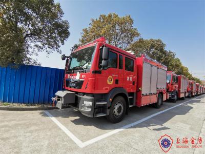 China MAN Chassis 4x2 Drive 213Kw Emergency Rescue Firefighting Vehicle With Crane for sale