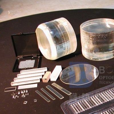 China Ra Roughness 1nm LiNbO3 Wafer Visible Optical Linbo3 Crystal en venta