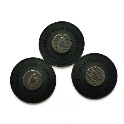 中国 Custom Size Soft PVC Patch Black Nickel Free Round Rubber Clothing Labels 販売のため