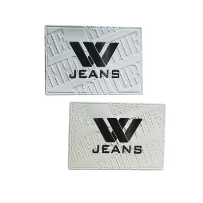 China Custom Logo Rubber Garment Labels Badge Sustainable Straight Cut Patch en venta