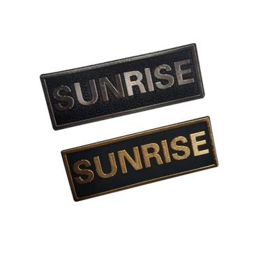 China Washable Custom Rubber Label Straight Cut Sustainable PVC Patches en venta