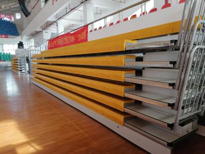 China Bleacher retrátil da cor amarela que assenta o assento estratificado retrátil do anti deslizamento à venda