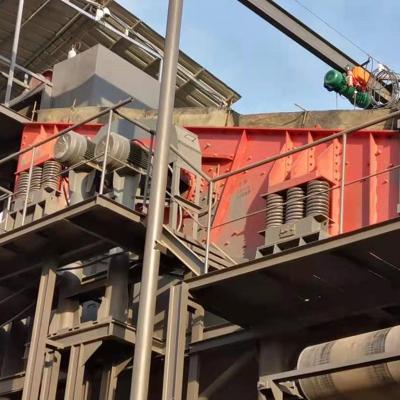China Iso Certificate 233 Tph Vibrating Screening Machine Gold Mine Sieve for sale