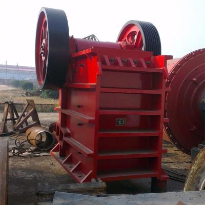 China Electric Mining Jaw Crusher , Rock Crushing Equipment 15tph-80tph Capacity for sale