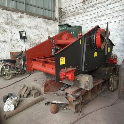 China Multiple Layers Vibratory Sand Screening Machine With Diesel Engine for sale