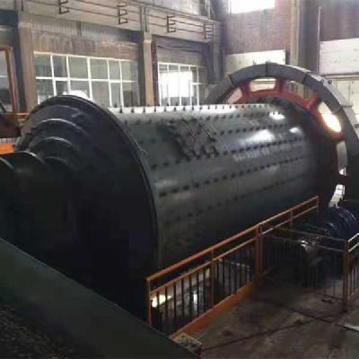 China máquina do moinho de bola de Tile Type Horizontal do moedor da mineração 135t/H à venda