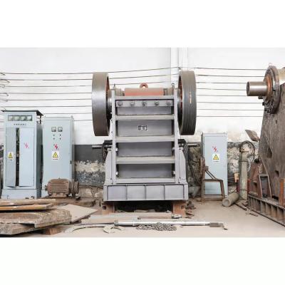 China Fabricante de pedra da máquina do triturador de maxila de 70 Tph à venda