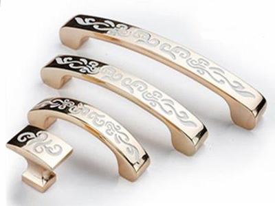 China los tiradores de puerta clásicos de oro/del armario de la cocina de la aleación del cinc aparador arqueado plata tiran en venta