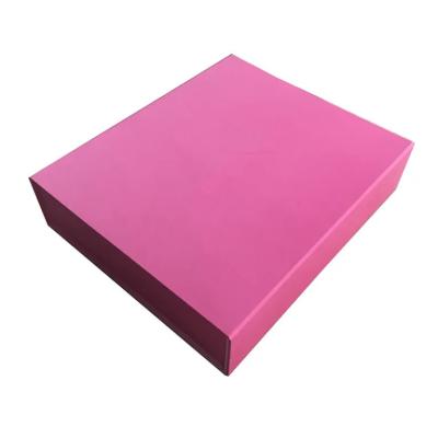 China Hot Stamping Pink Corrugated Shipping Boxes Magnetic Lid Packing Box For Shirts for sale