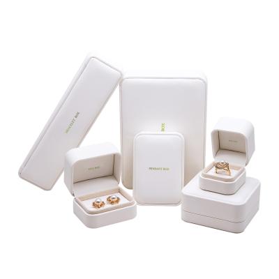 China Caja de regalo de la joyería de la pulsera de los pendientes del OEM LOGO Earrings Packaging Box Drawer en venta