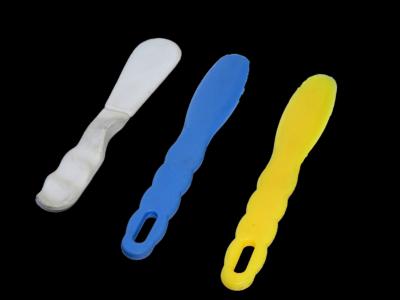 China Espátula dental plástica da multi cor, estilo de mistura dental da faca três da espátula disponível à venda