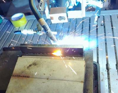 China Tecnología de soldadura híbrida del arco del laser en venta