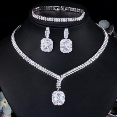 China Hot Selling Luxury Leaf Engagement CZ Earring Necklace Bracele Bridal Jewelry Bracele Jewelry Set For Women Accessories for sale
