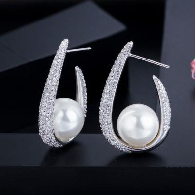 China Luxury Pearl Earrings Micro-inlay CZ Earring Pendant Fashion Women Pearl Earring Jewelry Wedding Bridal Earrings for sale