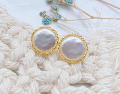 China Vintage Gold Color Earrings Set Round Shape Pearl Earrings For Women Simple Square Round Fashion Earring Party Jewelry for sale