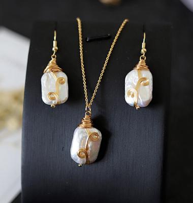 Китай Fashion Freshwater Baroque Pearl Necklace For Women Baroque Pearl Metal Charm Pendants Choker Neaclace Jewerly Set продается
