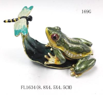 China Pewter alloy gold plated Frog Jeweled Trinket Box Golden plated enamel fashion frog pewter box for sale