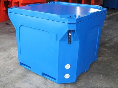 China Oversized 800Litre Insulated Fish Container for sale