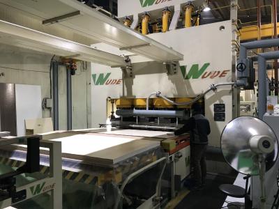 China Línea corta industrial de la laminación del ciclo, máquina caliente de la prensa del tablero del MDF HDF en venta