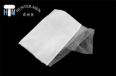 China Web adesiva do derretimento quente respirável do PA do Co para entrelinhar kejme'noykejme fundível não tecido à venda