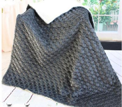 Китай Микро- выстеганное плюшем одеяло лоскутного одеяла зимы теплое мягкое с приполюсной затыловкой ватки продается