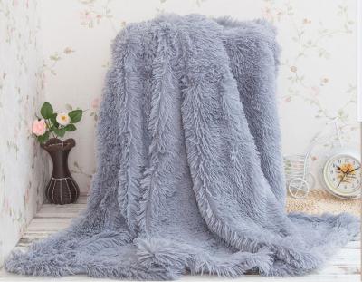 China Healthy Warm Pv Fleece Fake Fur Blanket For Home / Hotel Bedding And Throws for sale