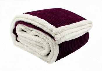 China 100 Polyester Velvet Sherpa Blanket / Velvet Plush Throw Blanket Shrink Resistant for sale