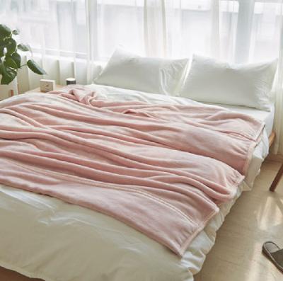 China 100% Polyester Solid Flannel Blanket Bedding Blanket Full / Queen Size Plain Pattern for sale
