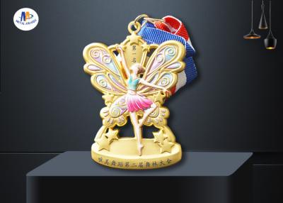 Chine Le papillon forment les médailles courantes de 76.2*3mm pour des événements de danse à vendre