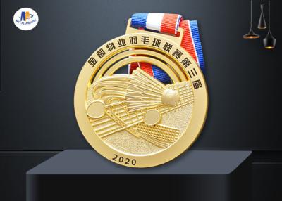 中国 3Dは65*4MMダイスによって投げられる亜鉛合金のバドミントン メダルを形成する 販売のため