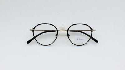 China Titanium Optical Eyewear Non-prescription Vintage Eyeglasses Frame for Women and Men for sale