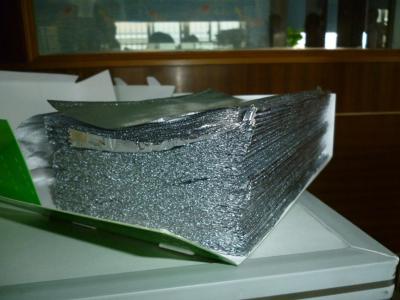 Chine Feuilles pliées de papier aluminium de relief par petit pain simple de papier aluminium de restauration de feuille à vendre