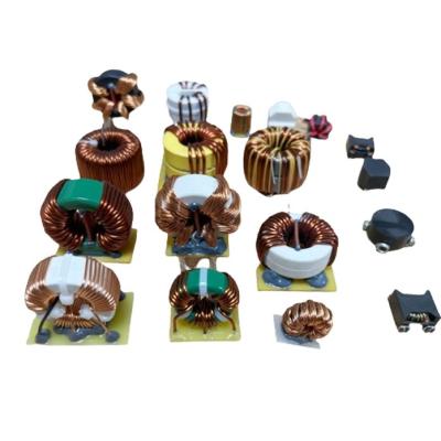 China Magnetos de inducción toroidales más vendidos Modo común Inductancia de estrangulamiento 47uh bobina de inducción en venta