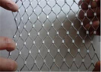 中国 2.0mmによっては終わる黒い酸化物が付いている装飾的なワイヤー ロープの網の塀がXがちです 販売のため