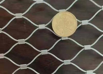 Chine escalier de 2mm clôturant la maille tissée sur métiers à main de corde de fil d'acier de solides solubles à vendre