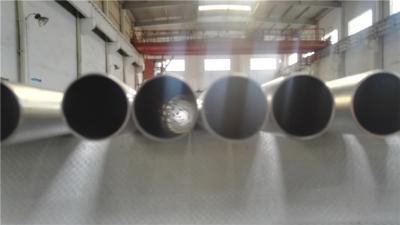 China El vacío que recocía la ronda inconsútil de tubo de la aleación del titanio formó en venta