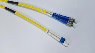 Cina La fibra LC di MP millimetro al cavo di toppa di FC ha personalizzato il colore giallo nero bianco in vendita