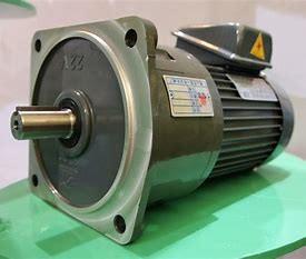 China Helical Electric Motor Gear Reducer 0.1rpm To 436.36rpm for sale